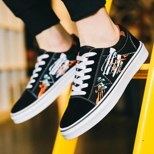 Fashion Graffiti Shoes Canvas Lace Up Man Casual Shoe Mens Sneakers Shoes Comfortable Breathable Men Shoe Zapatillaas Hombre