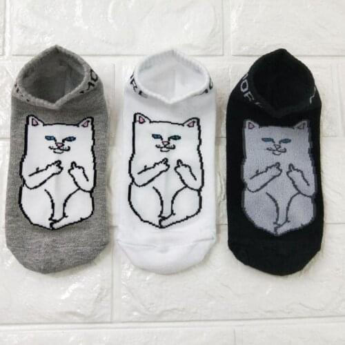 Harajuku middle finger cat male and female couple cotton socks street fashion spoof INS tide socks hip hop female boat socks