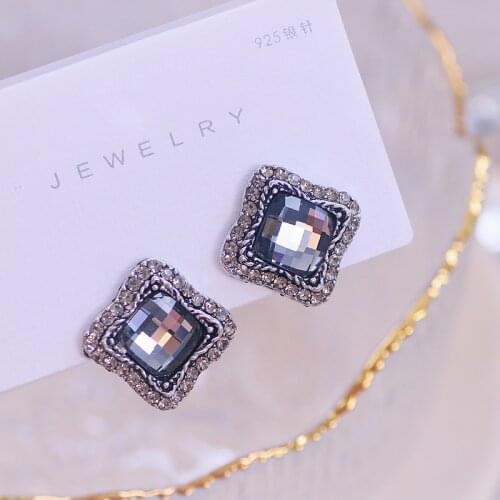 Fashion Retro Ethnic Style Jewelry Antique Silver Color Crystal Stud Earrings For Women Vintage Charm Bohemian Earrings Gifts