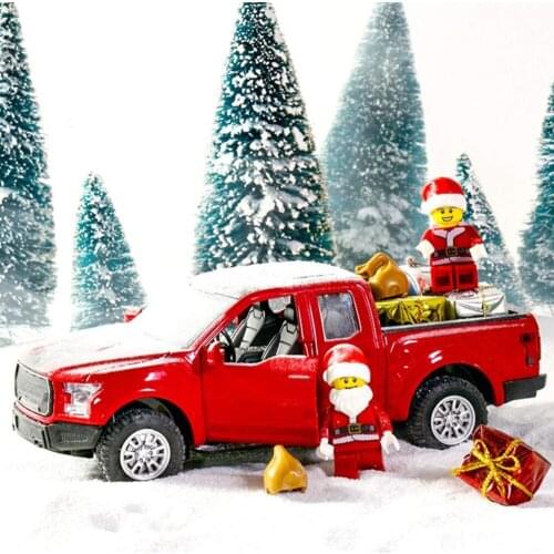 Christmas Red Truck Vintage Metal Car Toy Cool Durable Metal Holiday Truck Table Top Ornament Decor For Kids Christmas Gifts