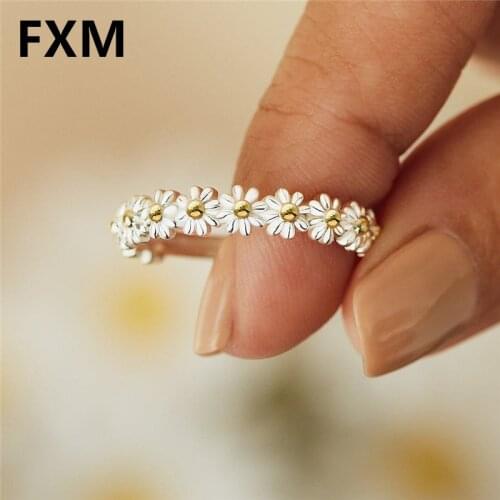 FXM 2021 Trend Small Daisy Rings For Women Teens Girls Elegant Party Engagement Wedding Rings Cute Sweet Fashion Jewelry