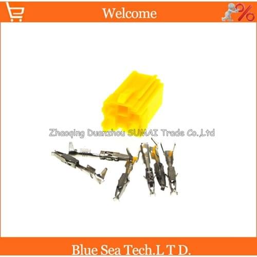 6Pin female Auto DVD plug, AUX car audio plug, car audio modification for VW ect. Yellow