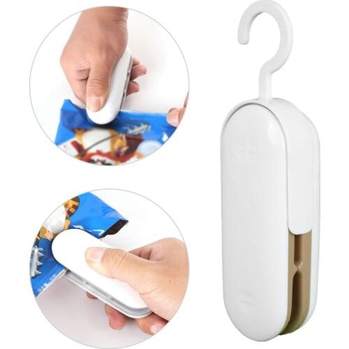 Kitchen Mini Sealing Machine Vacuum Food Sealer 2 in 1 Heat Sealer Handheld Portable Bag Sealer Packaging Machine with hook