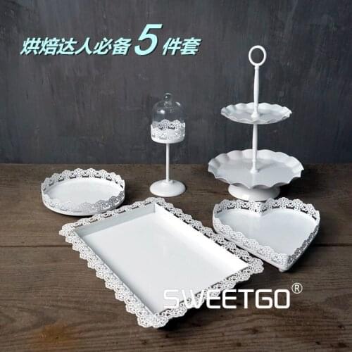 1 Set / 5 Pcs Lace Pattern Wedding Cake Stand Sets White Color ( include Plates & Stands )