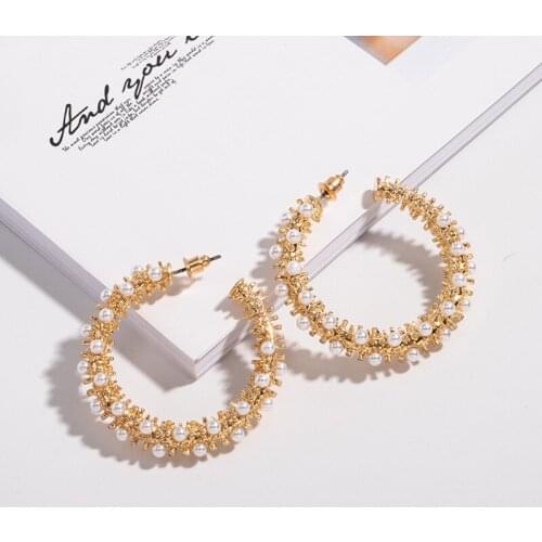 2020 Fashion C Shaped Temperament Earring Korean Style New Simple Imitation Pearl Big Hoop Earrings for Women Boucle D'oreille