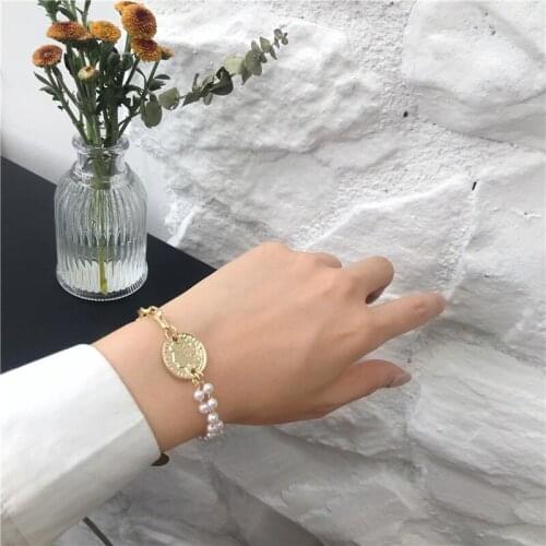Imitation Pearl Stitching Bracelet Retro Gold Color Thick Chain Round Medal Coin Bracelet Women Jewelry Wedding Party Gifts