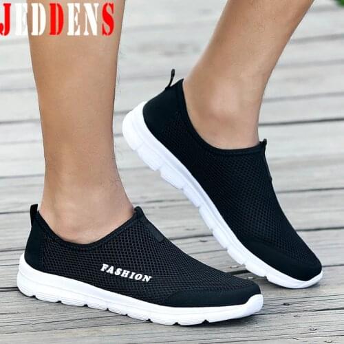 Lightweight Sport Shoes Black Low Top Sneakers Mesh Mens Running Shoes Couple Sports Shoe Men Slip-on Big Size Shose Summer Q5