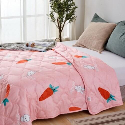 Soft Warm Polyester Cotton Blanket Pink Rabbit Pattern Home Textiles Summer Quilt Thin Comforter Washedable Quilted Blankets