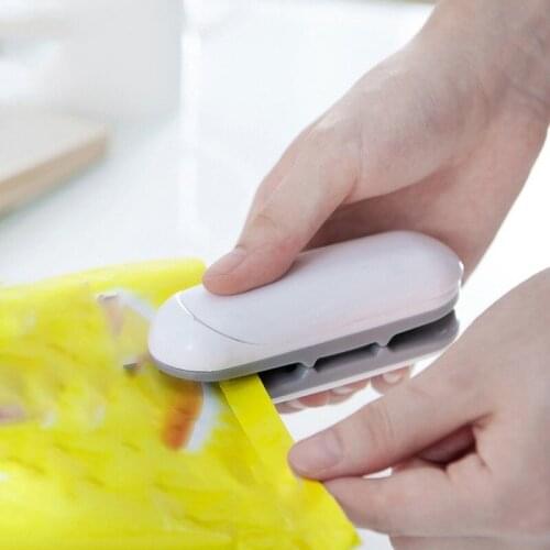 Mini Food Sealing Machine Plastic Handheld Thermal Vacuum Sealing Machine Plastic Bag Packing Storage Bag Clip Portable