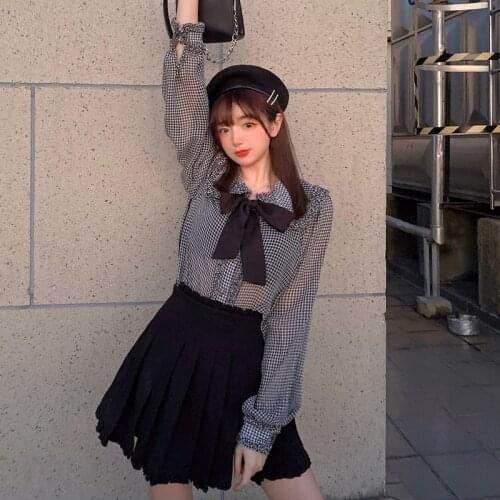 BOBON21 New womens silver line cut flower chiffon shirt navy collar wooden ear breasted shirt T1991