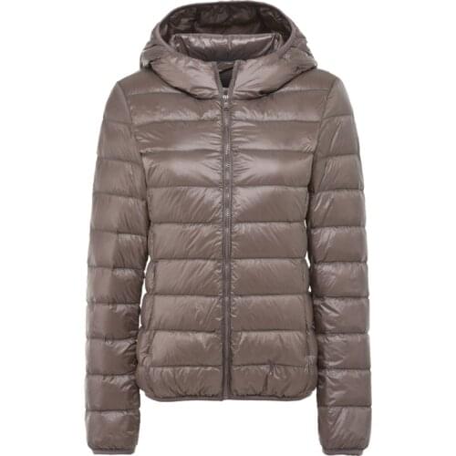 Women Winter Coat 2021 New Ultra Light Portable Down Jacket Fashion Warm Slim Hooded Down Coat for Women Windproof Parkas