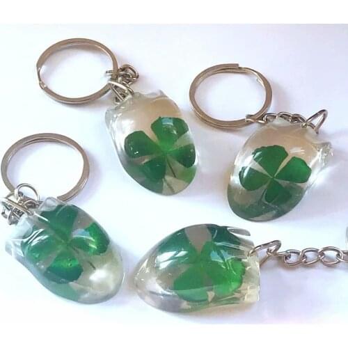12 pcs New Mouse Style Keychain Real Four Leaf Clover Specimen