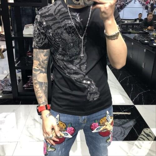 Mens casual mens T-shirt short sleeve T-shirt luxury T-shirt Best selling latest summer diamond pattern