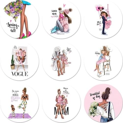 Fashion Brown Hair Baby Mom Girl Queen Christmas Icons Pins Badge Decoration Brooches Metal Badges For Backpack Decoration
