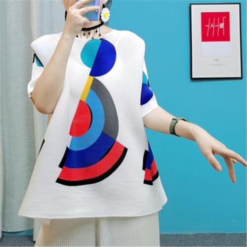 Miyake pleated womens clothing 2021 Korean version of high-end fashion spring new all-match print slim plus size top T-shirt