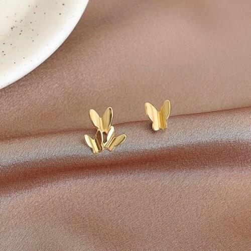 New Creative Asymmetrical Small Butterfly Stud Earrings Gold Color Compact Small Korean Earrings for Women Oorbellen Bijoux 2021