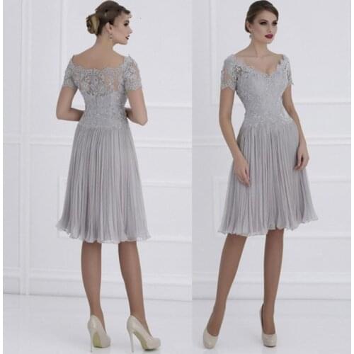 Chiffon Mother of the Bride Groom Dresses 2019 for Summer Boat Neck Lace Ruffles Knee Length Godmother Wedding Party Gowns