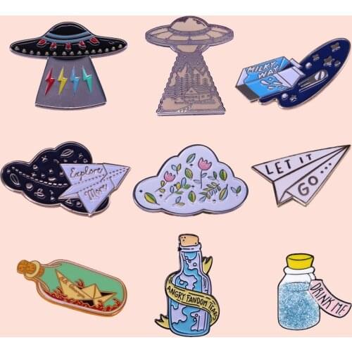 ZF1615 Clothing Accessories Enamel Pin Brooch Creative Cartoon Denim Coat Lapel Badge Jewelry Gift