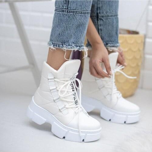 2021 womens winter fashion snow boot suede Materıal White Layd shoes anti-slip soles round toe elastic band and laced