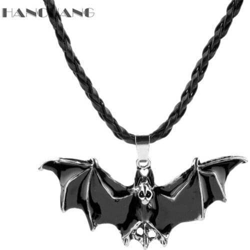 Punk Jewelry Mens Retro Vampire Bat Necklace Creative Metal bat Pendant Necklace Men Women Halloween Gift