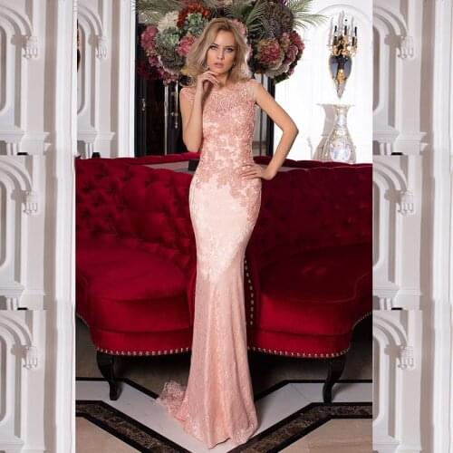 2021 Elegant Pink Mermaid Lace Cap Sleeves Evening Dresses Long Jewel Back Appliqued Wedding Party Gowns Back Out On Sale