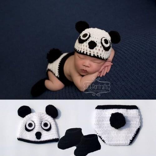 Black and White Classic Panda Design Baby Cartoon Costume Crochet Knit Adorable Panda Hat Diaper and Boots Set Baby Clothes