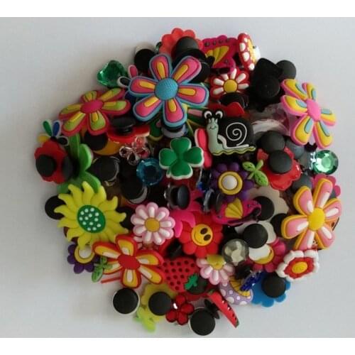 Mixed Lot of 100pcs Random Shoe Charms for holes on Shoes Bands Bracelets PVC Shoe Buckles Ornaments Fashion Accessories as Gift