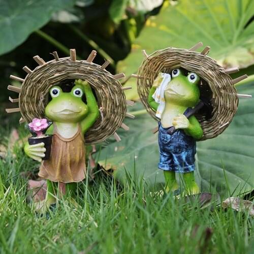 Resin Cute Couple Frog Statue Ornaments Animal Garden Sculpture Flowerpot Decor Crafts Home Desk Garden Ornament Micro Landscape