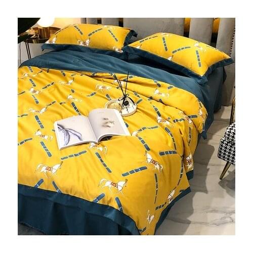 2.2M*2.4M Sizes Bed Quilt 4PCS Sets Ice Silk Comforters Luxury Embossing Quilt Sofa Couple Bedcover High Quality Summer Blanket