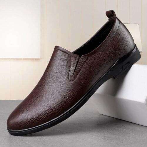 Luxury Loafers Fashion Genuine Leather Soft Lightweight Casual Moccasins Men Casual Shoes Classic Business Slip-on Boat Shoes
