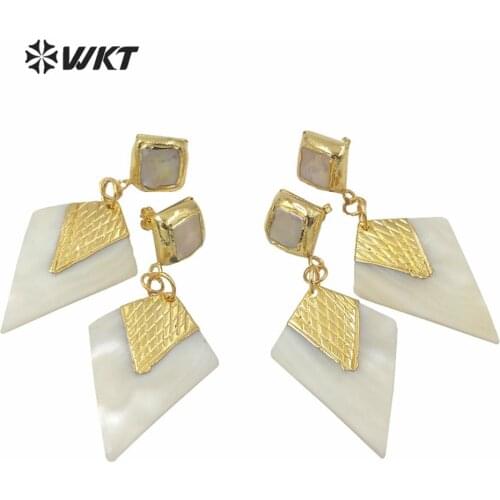 MPE042 Women Earrings Wholesale Leaf Shape Earrings Classic Jewelry Earrings White Shell With Pearl Stud Dangling Earrings
