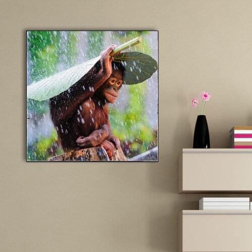 MUTU Wall Art Canvas Prints Animals Paintings Little Monkey With Leaves To Keep Out The Rain Wall Decor Pictures For Kids Room