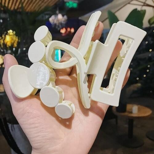 Korean Milky White Hair Claws Bathing Plate Hair Grabbing Clip Women Acrylic Hairpin Geometric Lines Cross Metal Chain Hair Clip