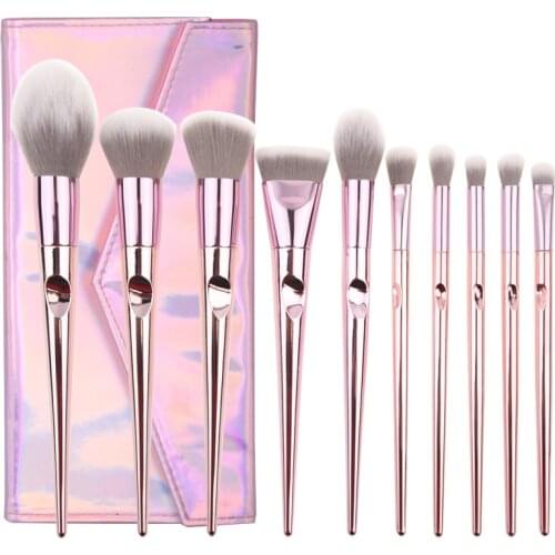 O.TWO.O Makeup Brushes