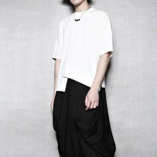 Mens, asymmetrical split-level stitching round-necked slim short-sleeved t-shirt mens trend