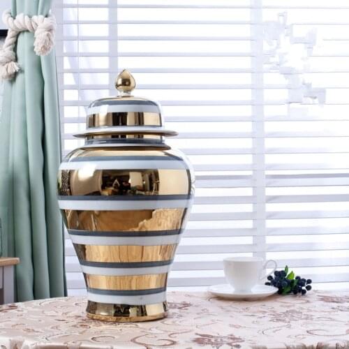 Porcelain Vase Temple Jar Ceramic vase Ginger Jars Jingdezhen porcelain vase gold general pot living room decoration