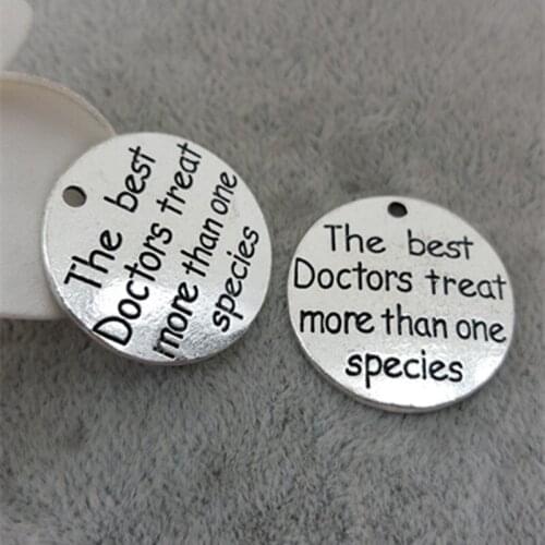 M0465 High Quality 20 Pieces/Lot Diameter 23mm Antique Silver Plated The beat doctors treat more than species Round Disc Charm
