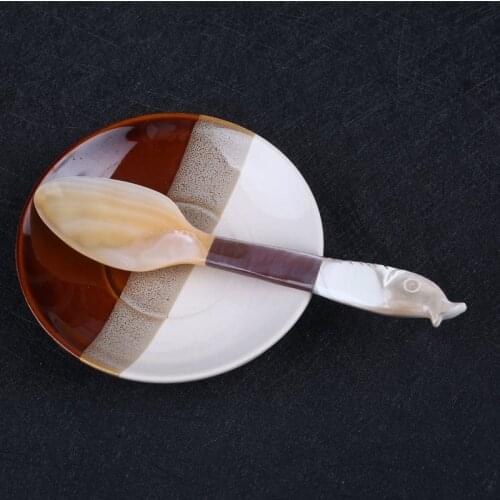 Wholesale Cheap Mother of Pearl Spoon Natural Fish Shape shell Coffee Spoon