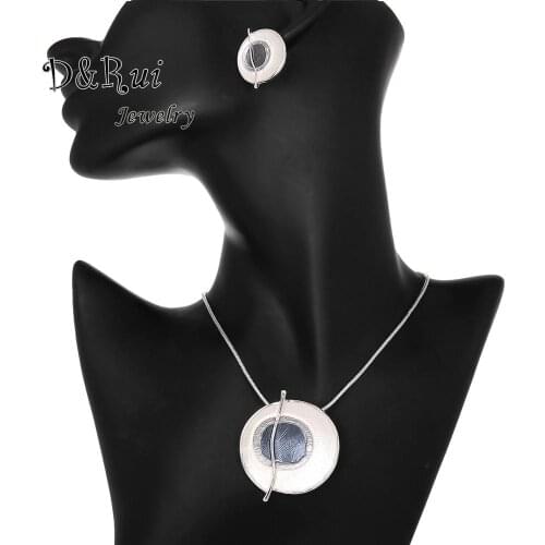 Exquisite Geometric Pendant Necklace Womens Fashion Alloy Snake Chains Pendants Necklaces Jewelry Sets for Women Mother Set Hot