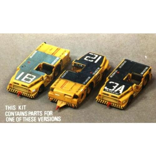 Scenario Model Resin Hyundai Aircraft Ground Handling 1:72 in a group of three