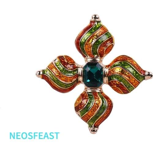 New Elegant Crystal Brooches for Women Enameled Cross Pin Mix Color Ladies Gifts Wind Coat Garments Accessories Classic Jewelry