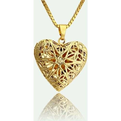 New Heart-shaped small frame hollow open pendant for women of gift