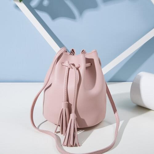 2019 Fashion Women Bucket Bag Vintage Tassel Messenger Bag High Quality Retro Shoulder Bag Simple Crossbody Bag Tote