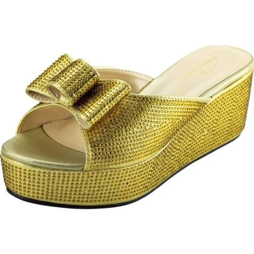 Italian Wedge Heeled Slippers Fashion Luxury Beach Sandals Hot Sale Shoes Women Ladies Slides Outdoor Slippers Italy Shoes Girl