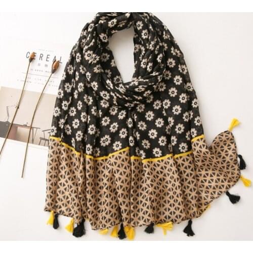 Yishine 2020 Newest cute little daisy printing soft polyeser scarf