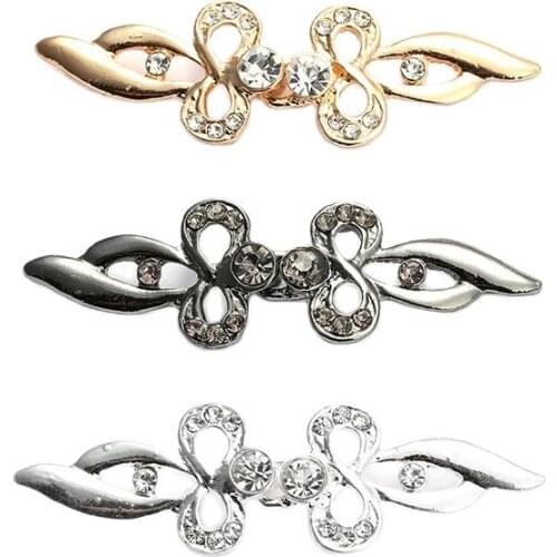 Vintage Cardigan Collar Clips Holder One Pair Fashion Women Decor Shiny Crystal Cape Cloak Clasps Fasteners Buckle Brooch Clip