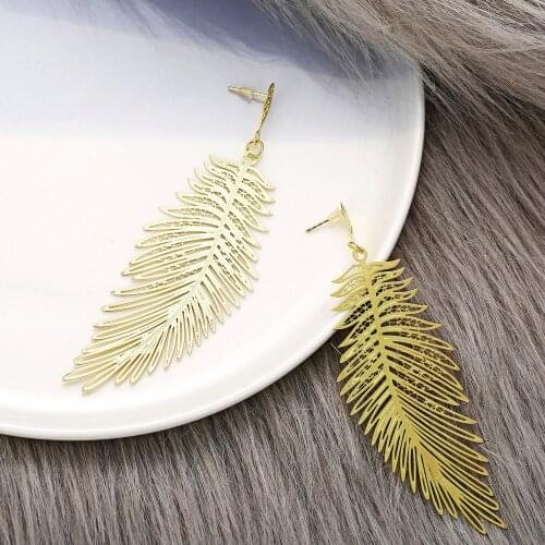 5040551 hanzhishang New Leaf Earrings creative simple gold alloy Feather Earrings