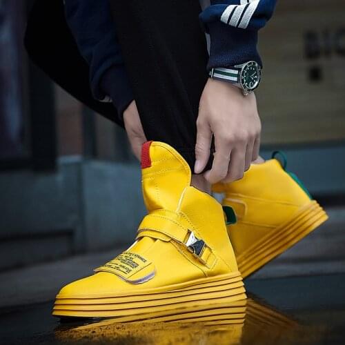 Fashion Yellow Men High Top Casual Shoes Buckle Designer Sneakers Men Flat Soft Microfiber Casual Hip Hop Men Skateboard Shoes