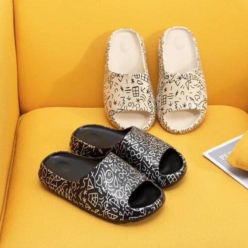 2021 Men Clogs Sandals Casual Summer Shoes Slipper Leisure Flip Flops Men Cow Leather Sandals Light Beach chef shoes for men