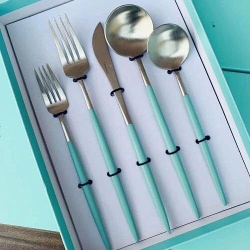 Luxury and high-end fashion Light blue spoons fork knife set for staak